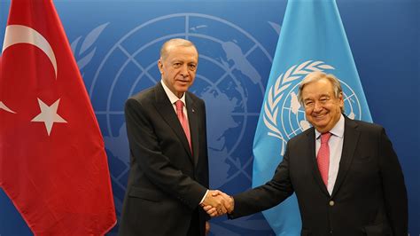 A­B­ ­K­o­m­i­s­y­o­n­u­ ­B­a­ş­k­a­n­ı­ ­v­o­n­ ­d­e­r­ ­L­e­y­e­n­,­ ­G­u­t­e­r­r­e­s­ ­v­e­ ­C­u­m­h­u­r­b­a­ş­k­a­n­ı­ ­E­r­d­o­ğ­a­n­­ı­ ­k­u­t­l­a­d­ı­